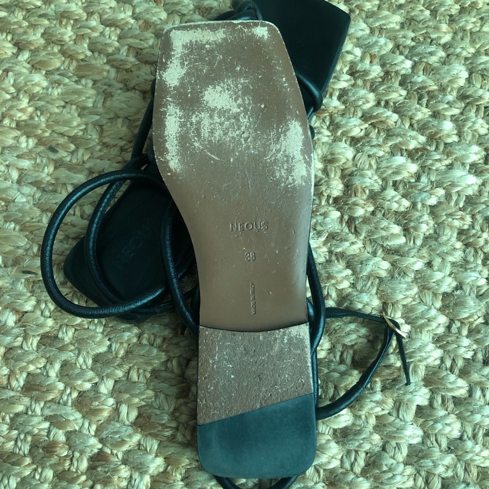 Neous Black Leather Minimalist Sandal. Size 38 - Picture 10 of 12